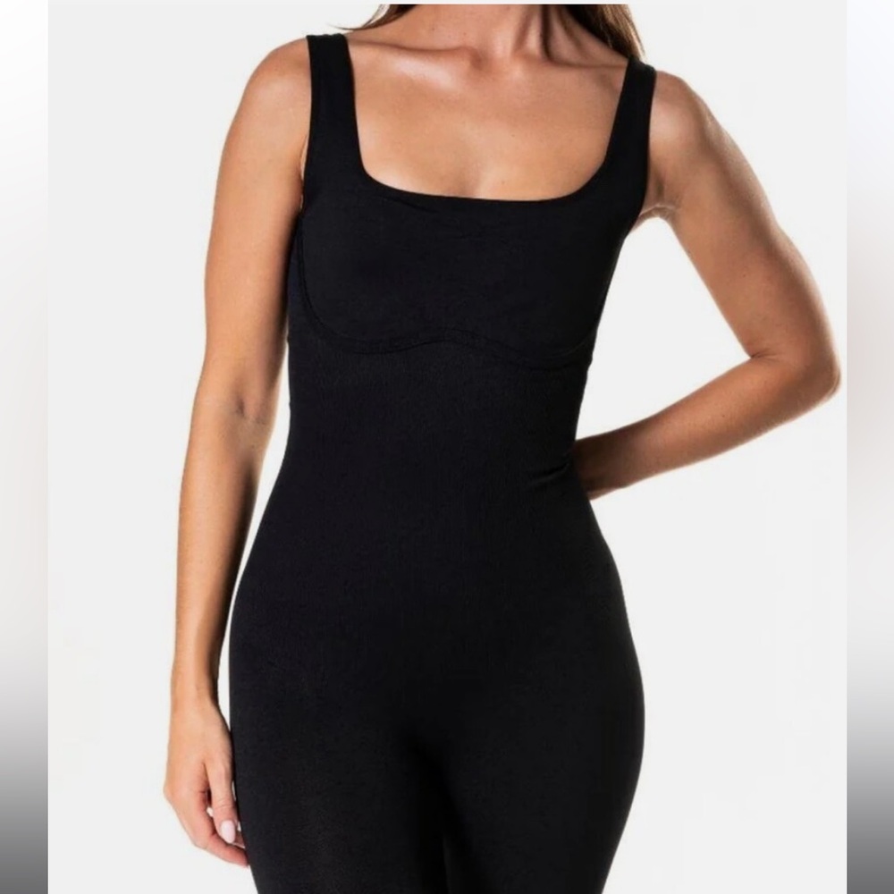 Elegant Black Shapewear Bodysuit